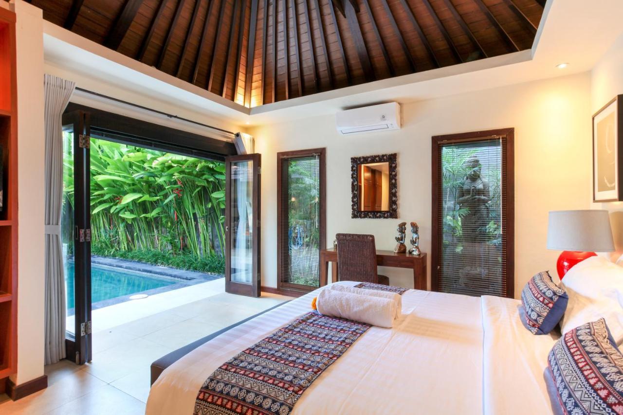 Asrina Villa's Seminyak Bagian luar foto