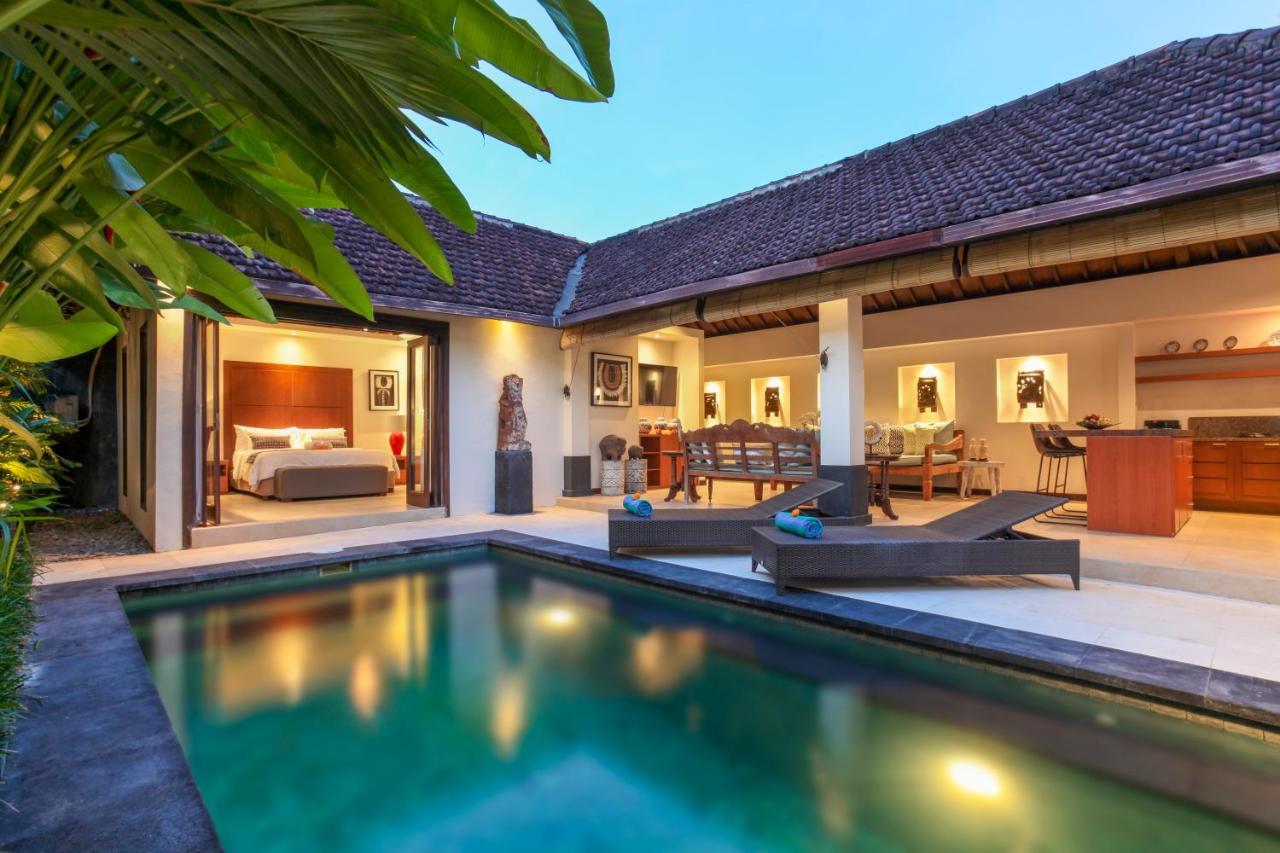Asrina Villa's Seminyak Bagian luar foto