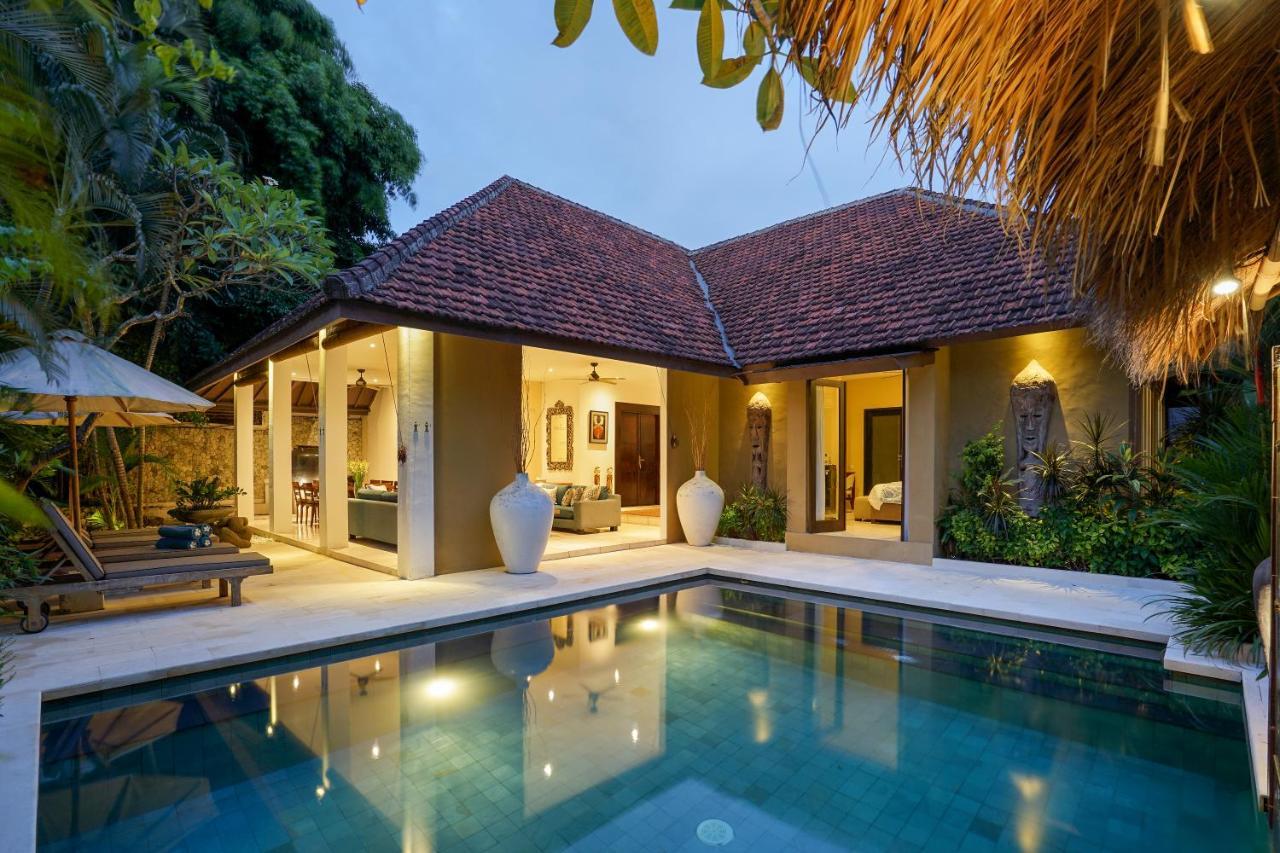 Asrina Villa's Seminyak Bagian luar foto
